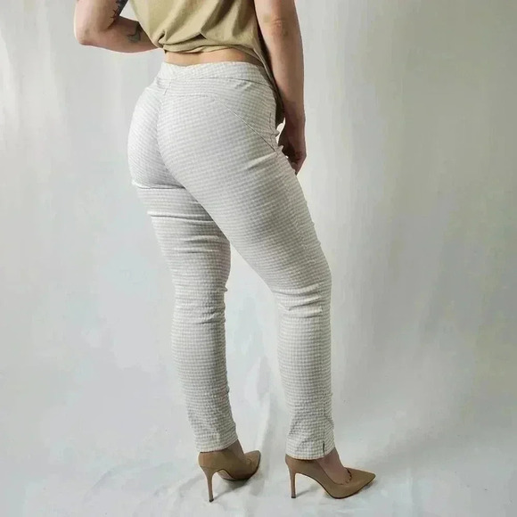 Calvin Klein Gingham Plaid Print Straight Leg Pants - 6 - Picture 7 of 10